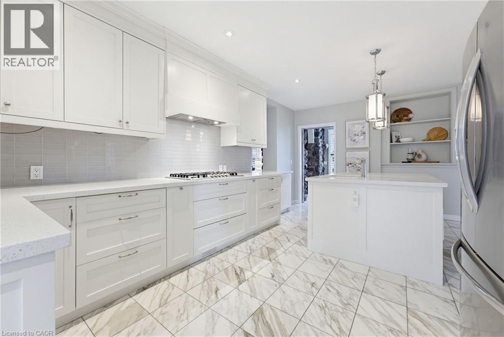 3083 LAKESHORE Road - 9