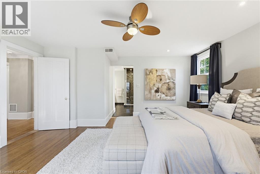 3083 LAKESHORE Road - 18