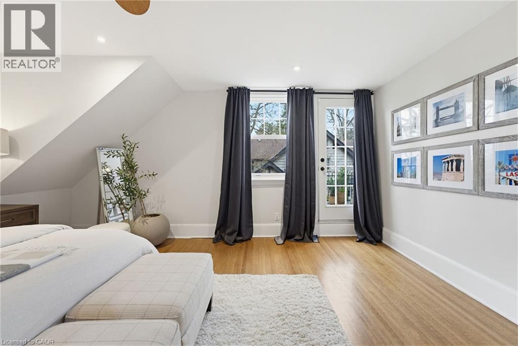 3083 LAKESHORE Road - 17
