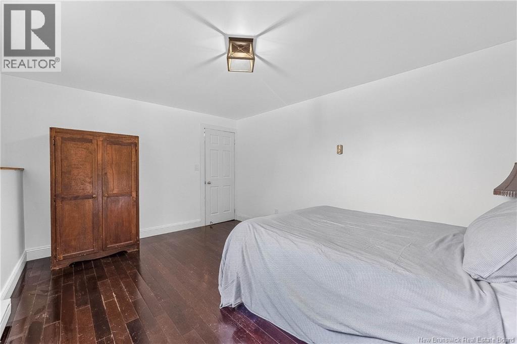 31 Hills Road - 33