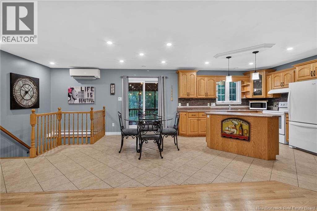 60 Anik Crescent - 14