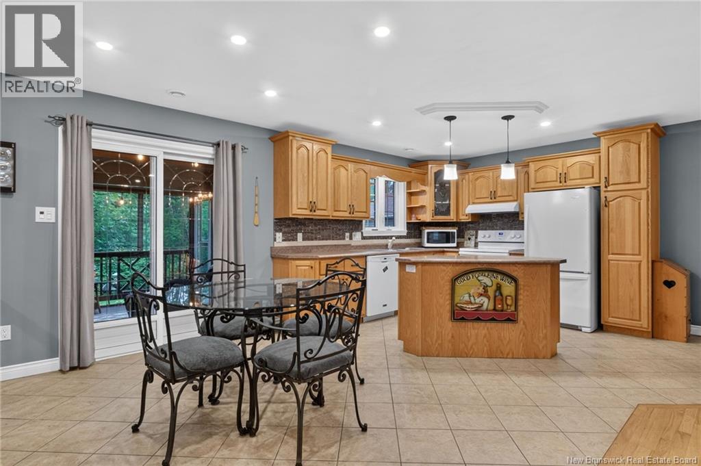 60 Anik Crescent - 15