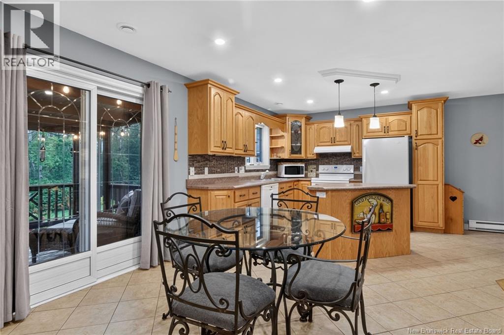 60 Anik Crescent - 16