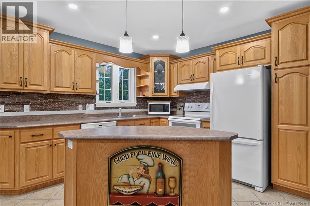 60 Anik Crescent - 18