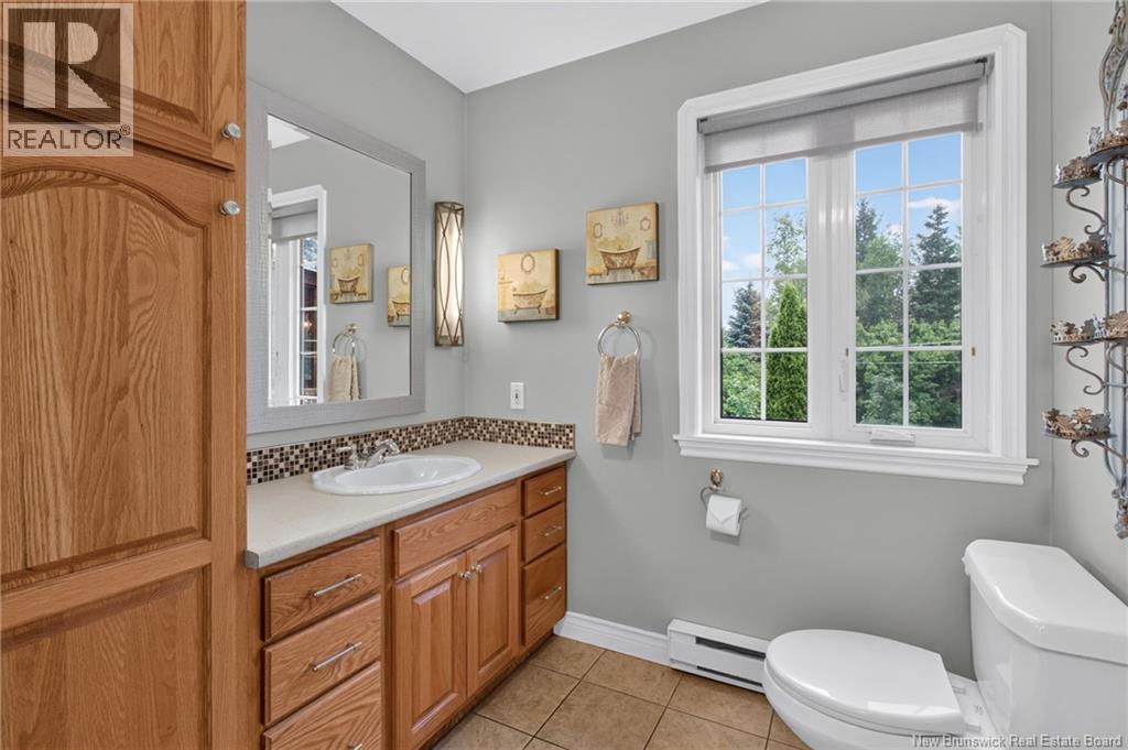 60 Anik Crescent - 22