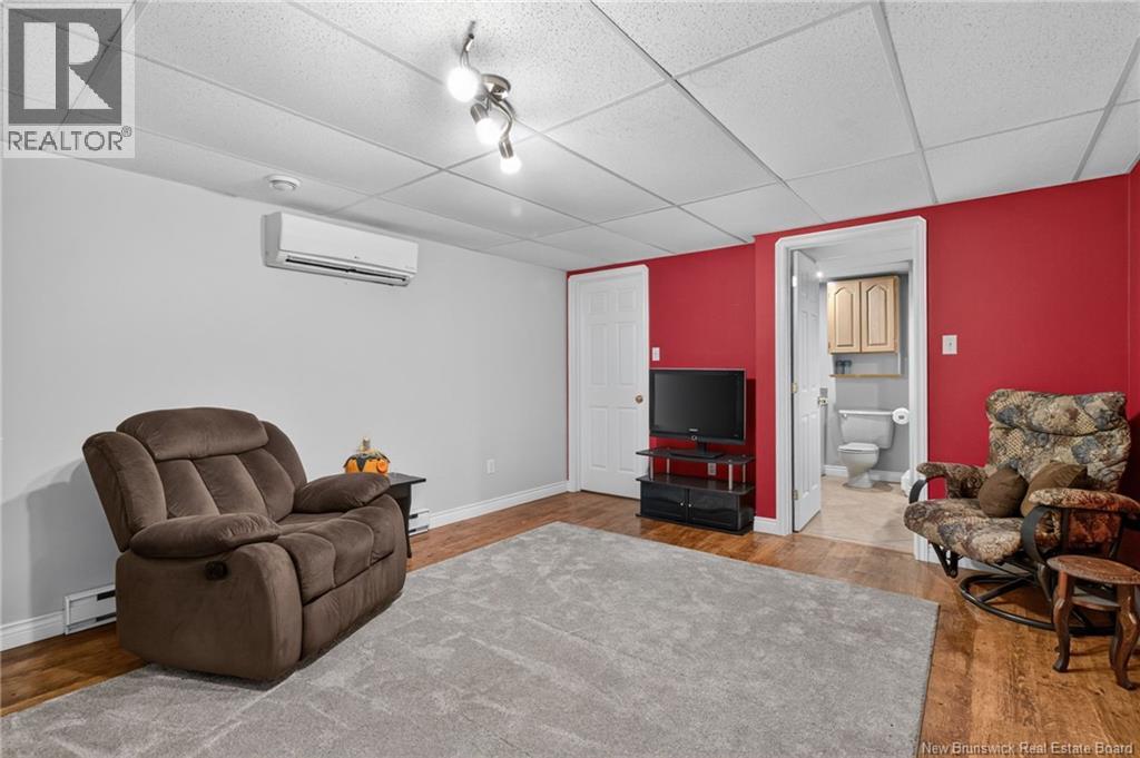 60 Anik Crescent - 29