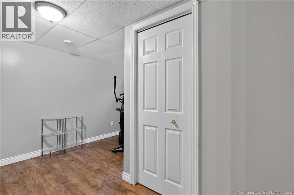 60 Anik Crescent - 31