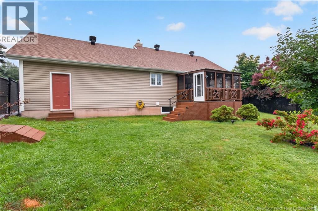 60 Anik Crescent - 6