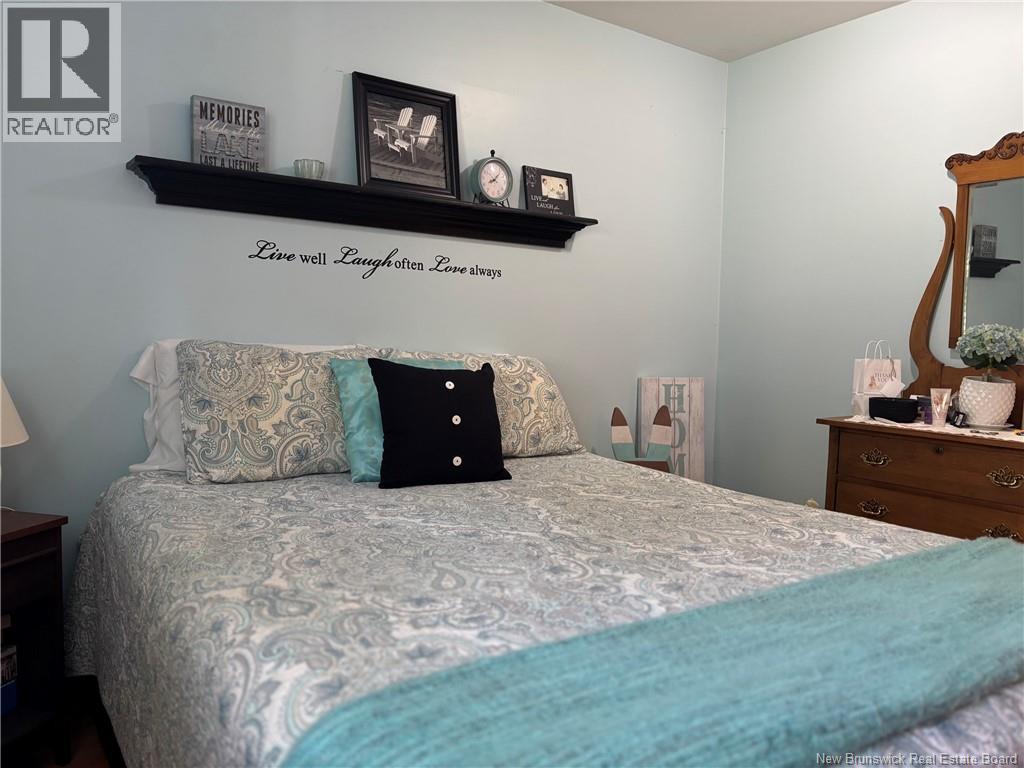 106 LAKESIDE DR - 29