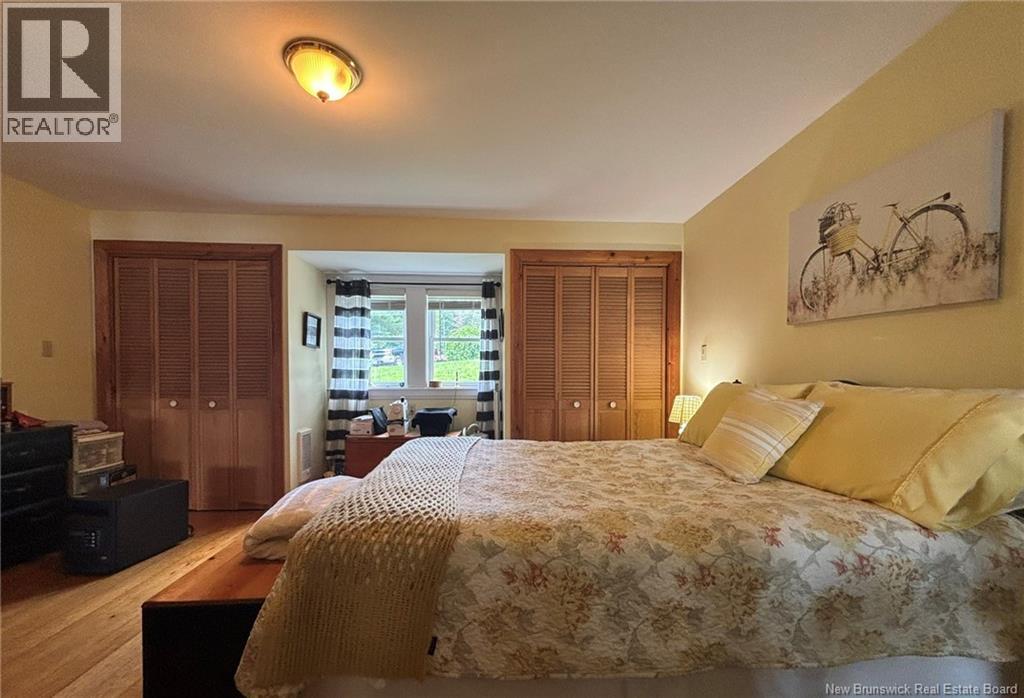 106 LAKESIDE DR - 36