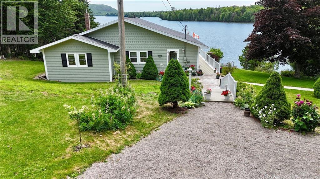 106 LAKESIDE DR - 8