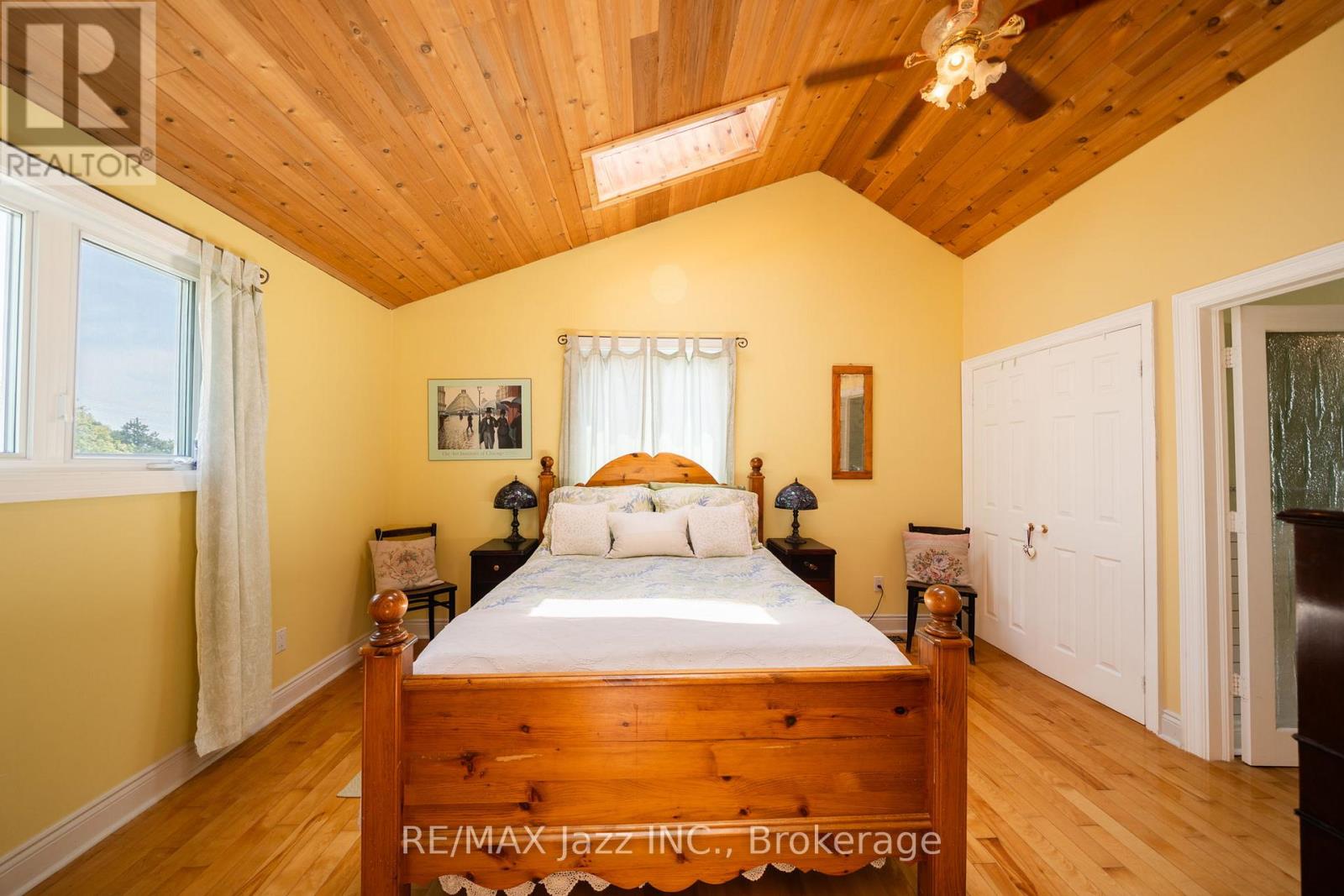 917 BYRON STREET N - Image 25