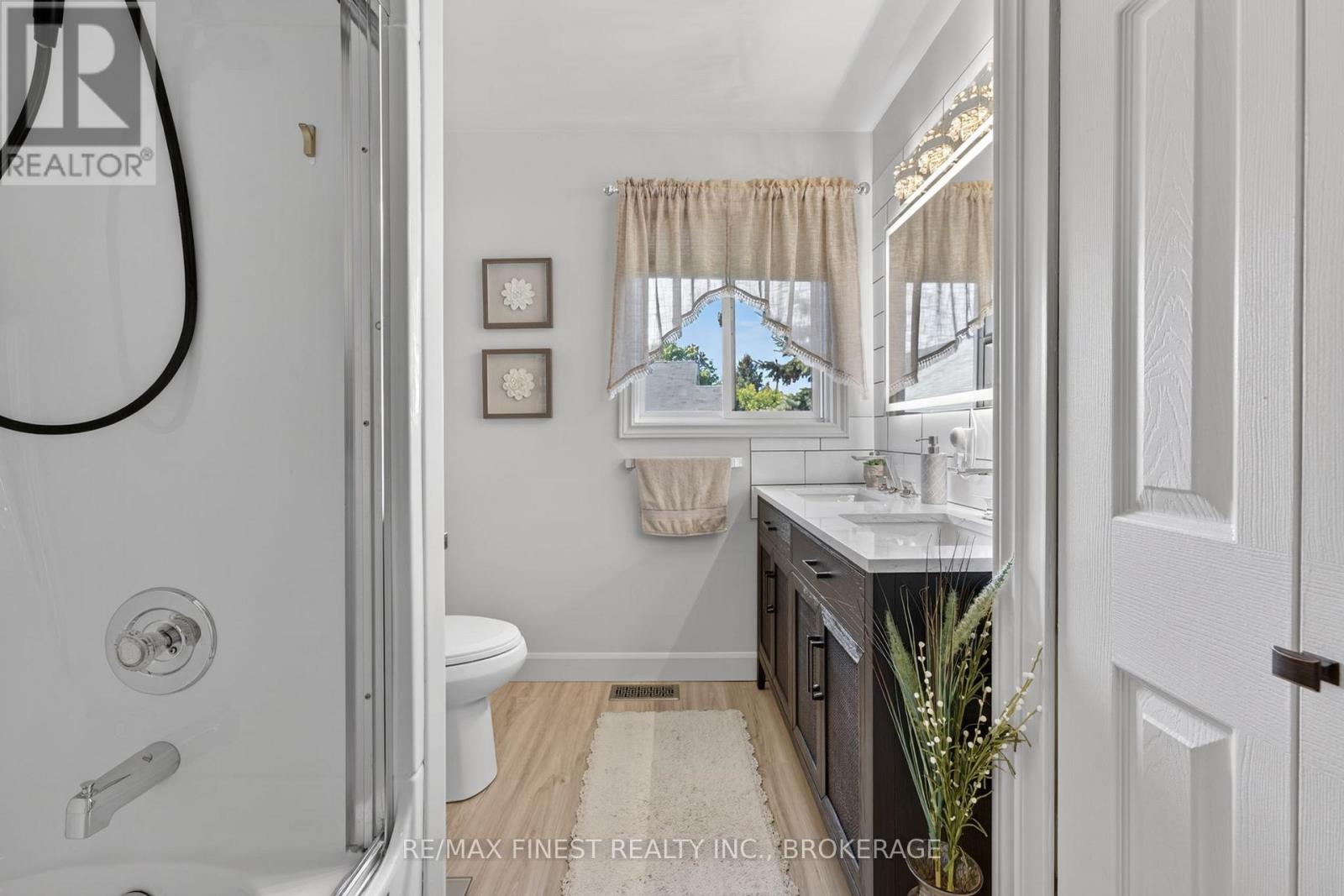 3 MARY AVENUE - 12