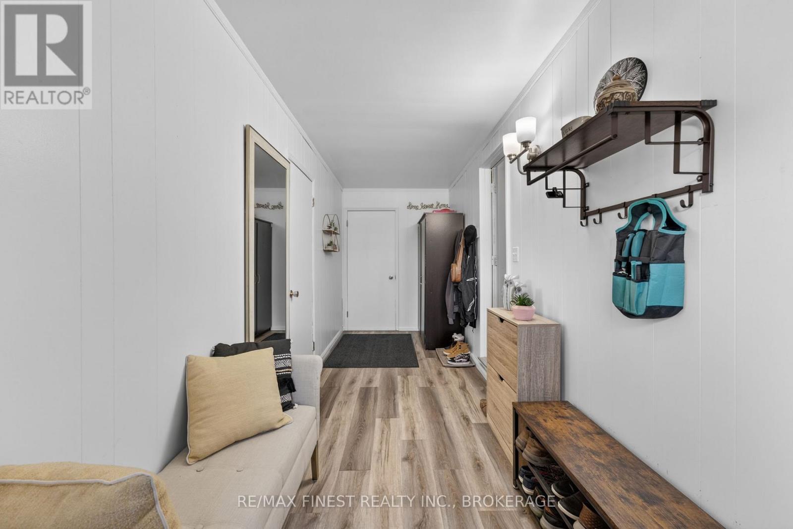 3 MARY AVENUE - 19