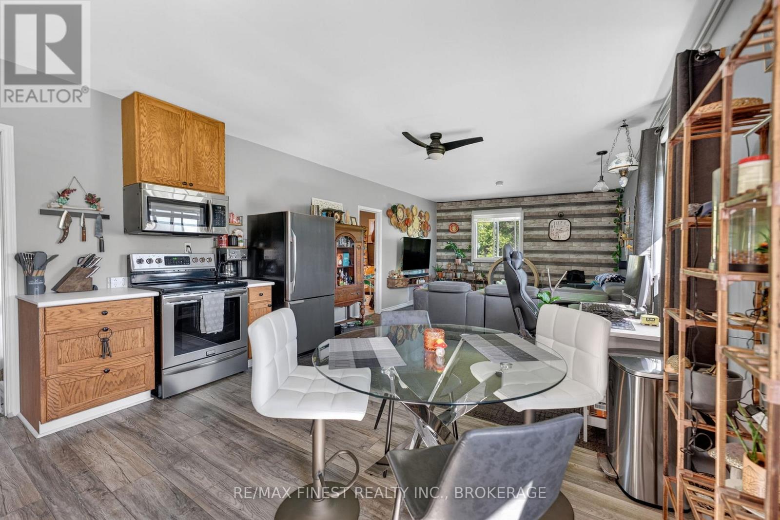 3 MARY AVENUE - 22