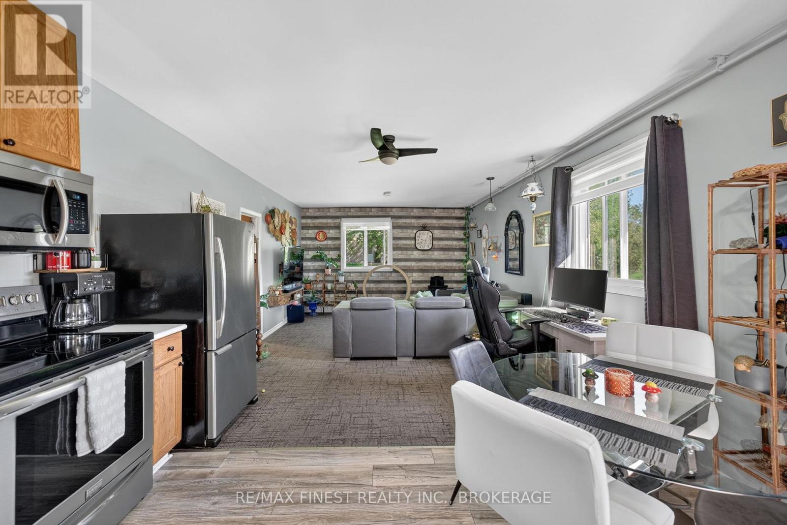 3 MARY AVENUE - 23