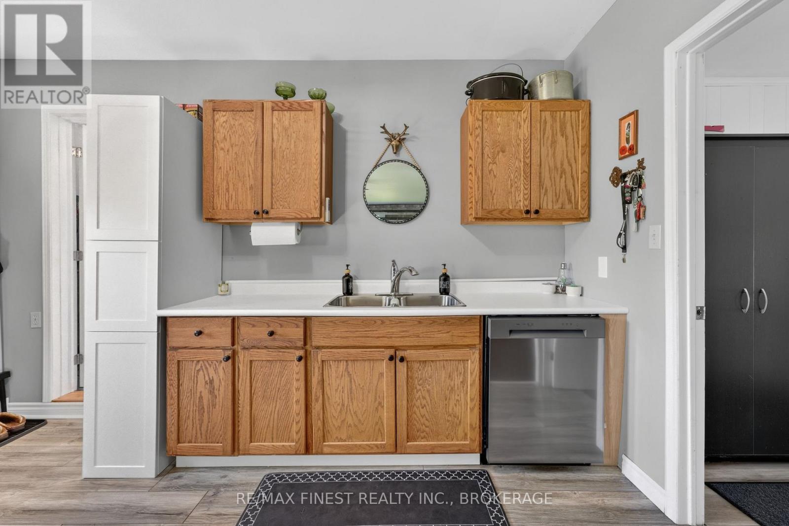 3 MARY AVENUE - 33