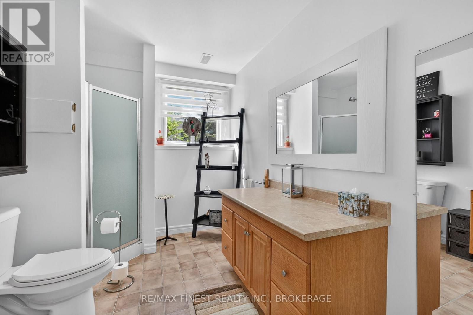 3 MARY AVENUE - 36