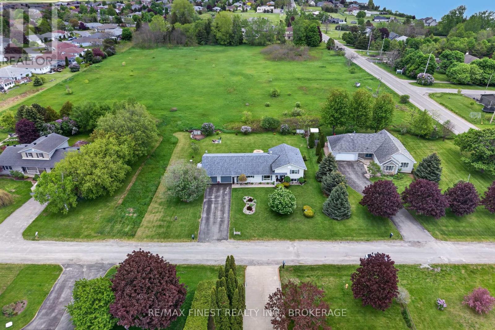 3 MARY AVENUE - 46