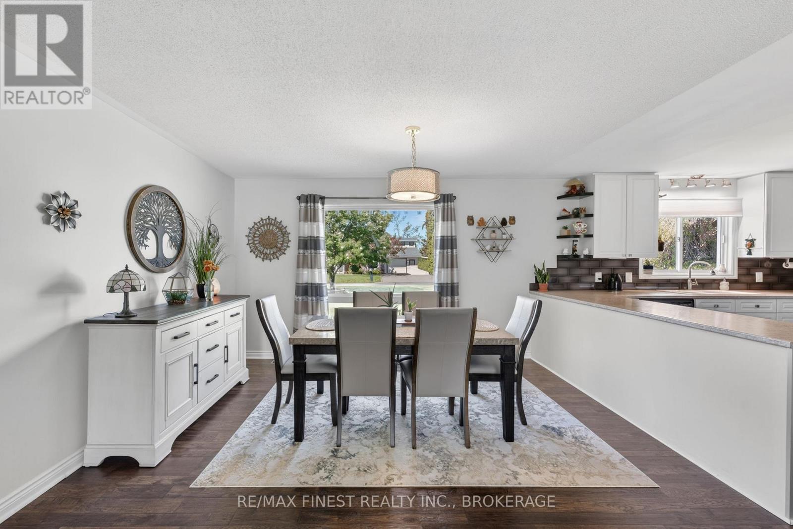 3 MARY AVENUE - 8