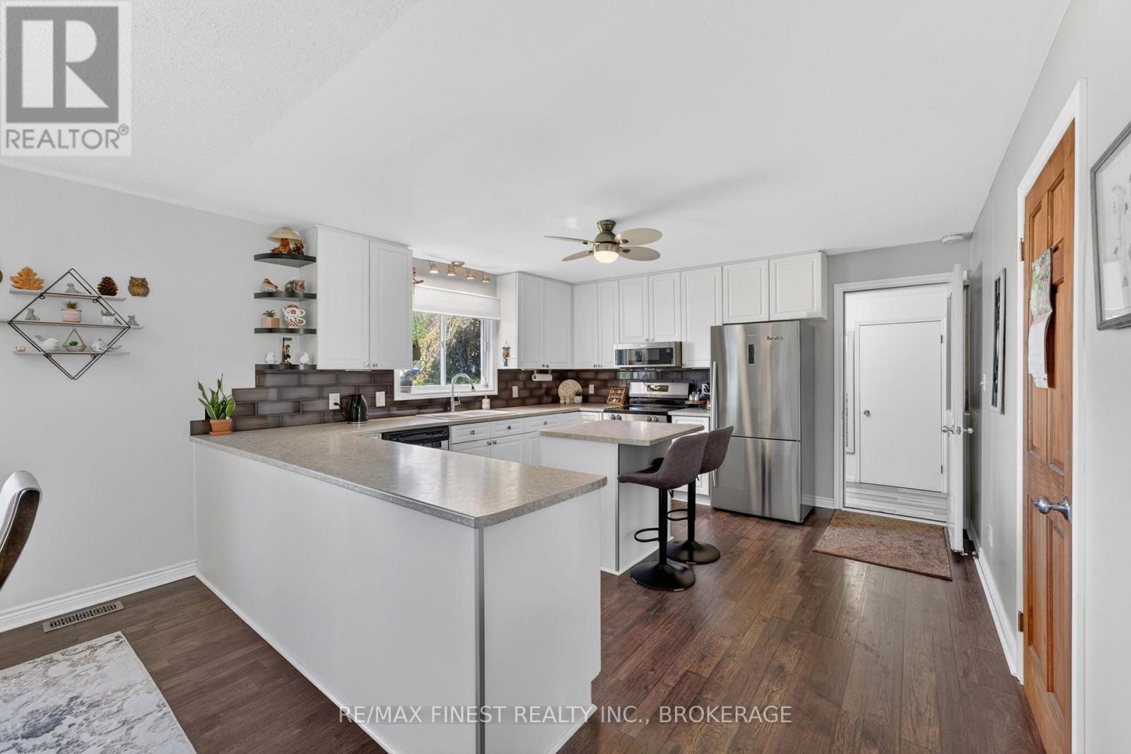 3 MARY AVENUE - 9