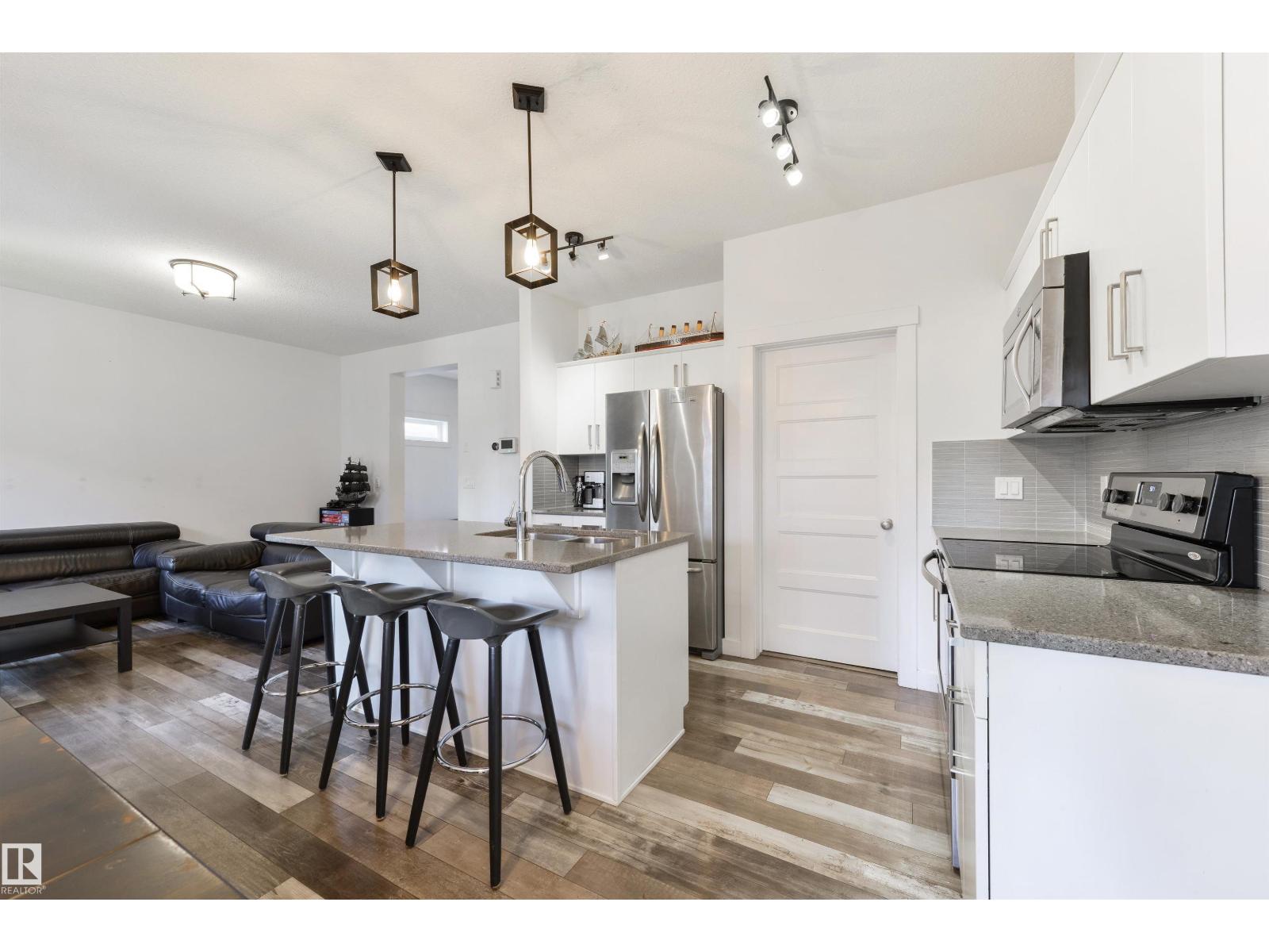 34 HAZELWOOD LN - 12