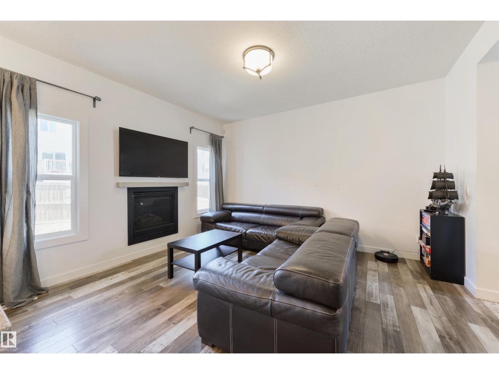 34 HAZELWOOD LN - 7