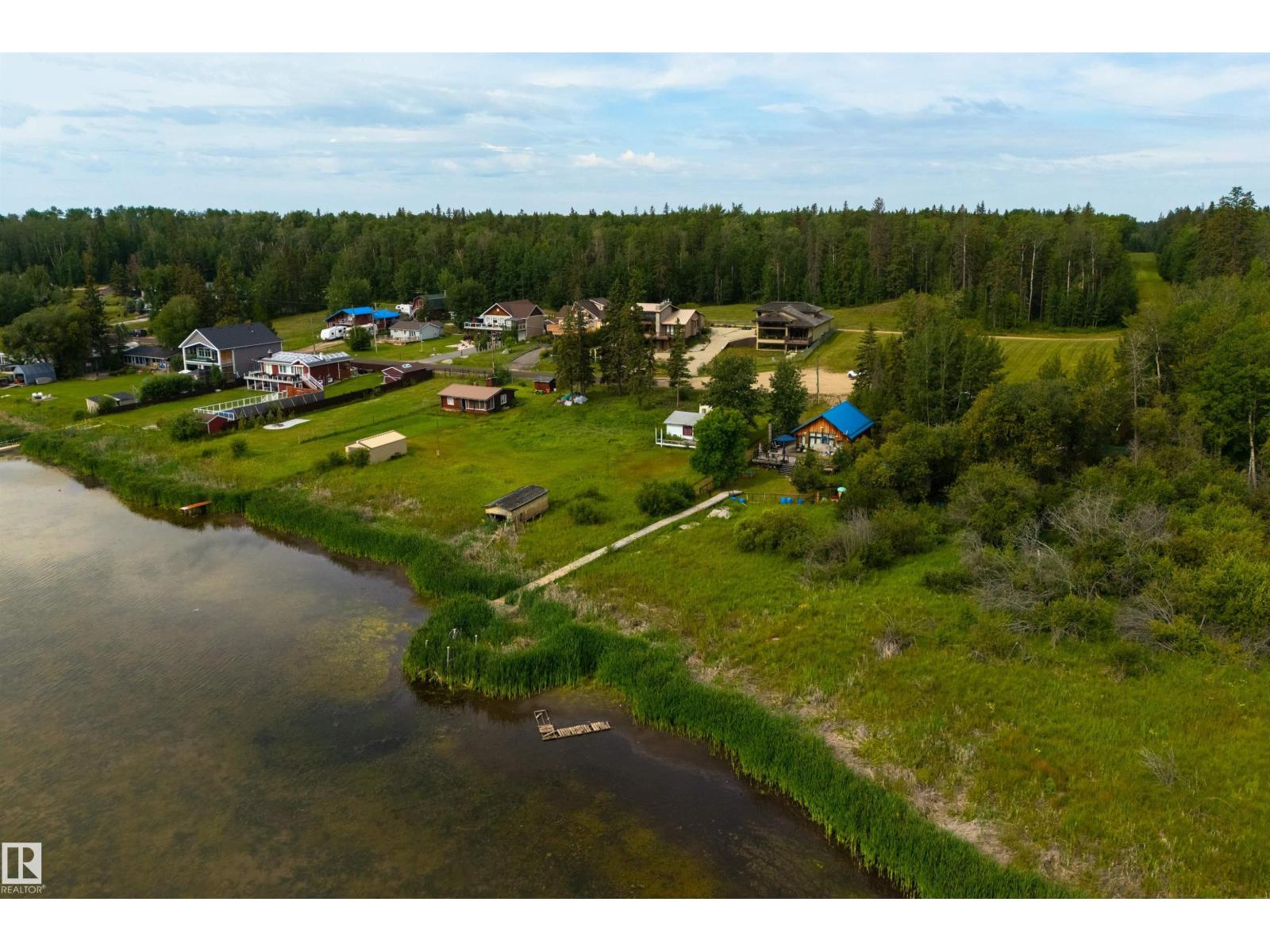 113 BAYVIEW DR - 45