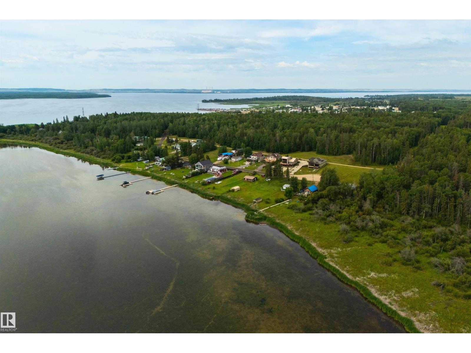 113 BAYVIEW DR - 50