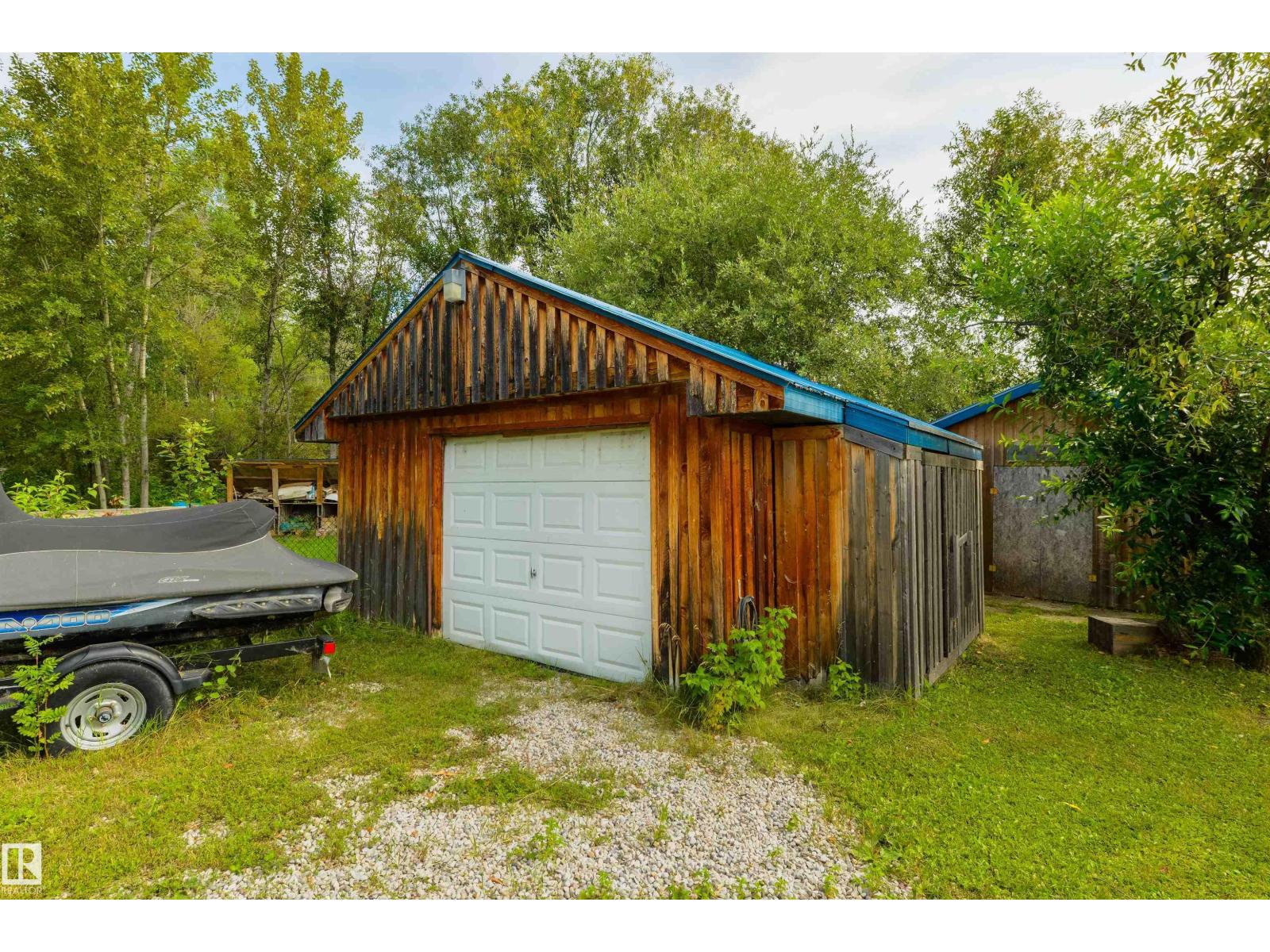 113 BAYVIEW DR - 33