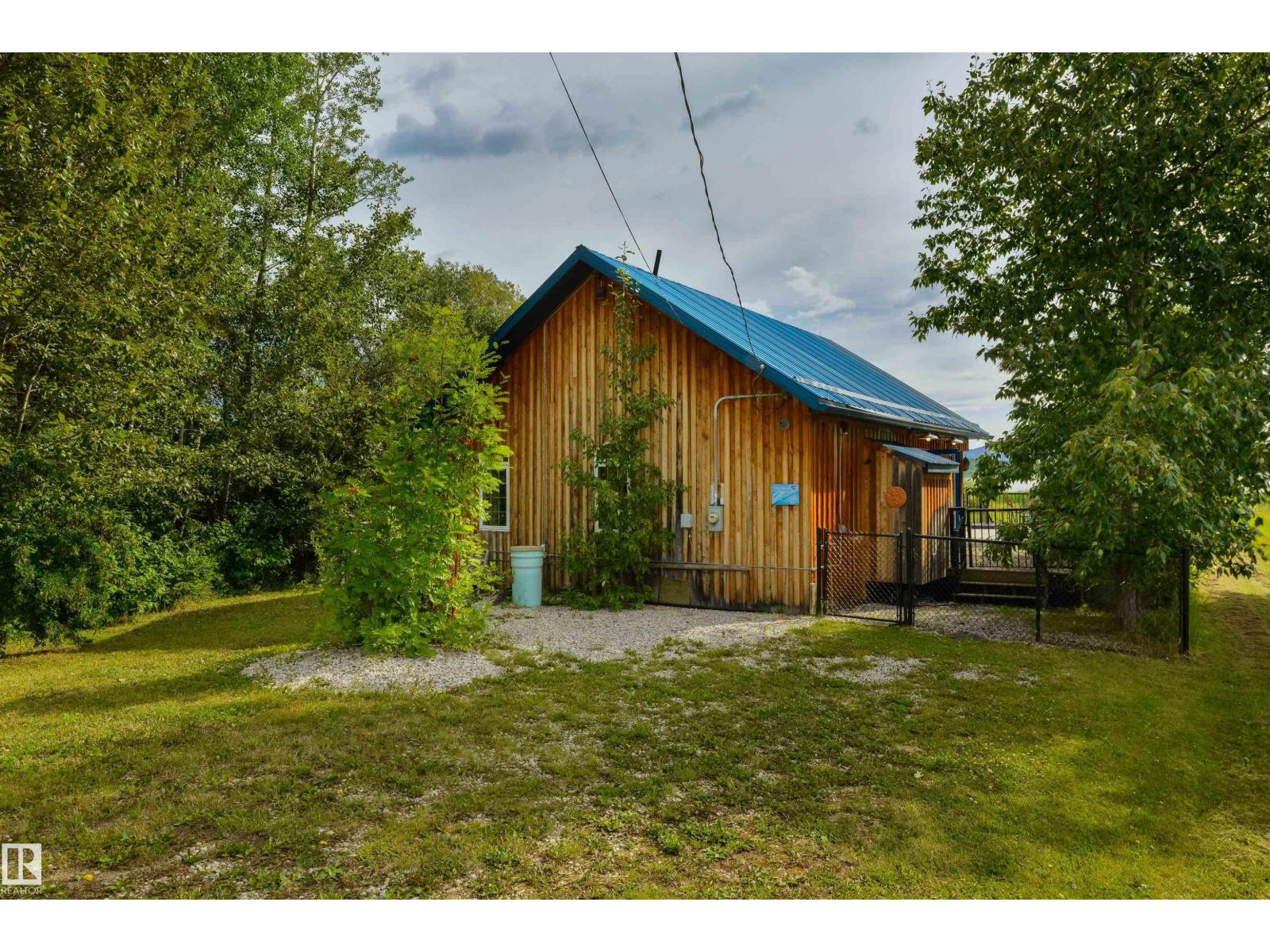 113 BAYVIEW DR - 4