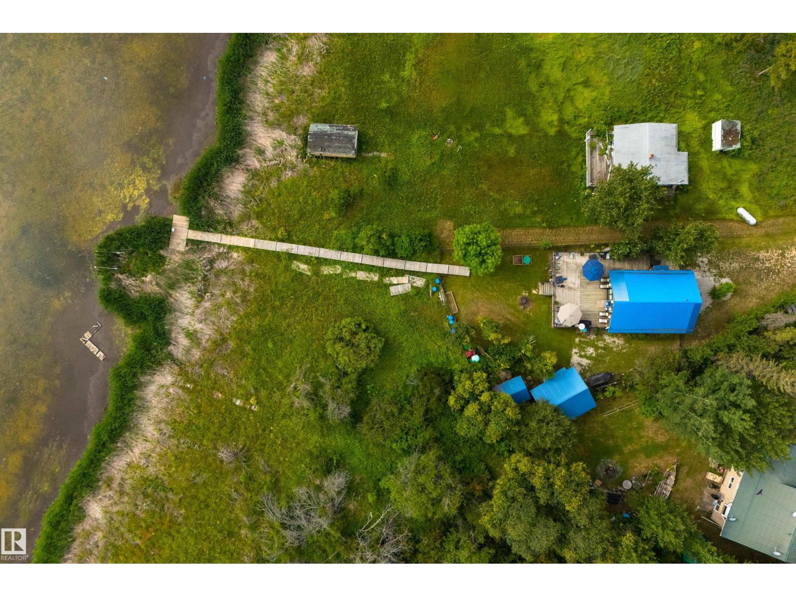 113 BAYVIEW DR - 42