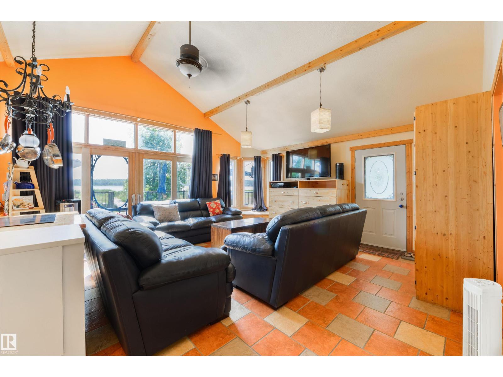 113 BAYVIEW DR - 5