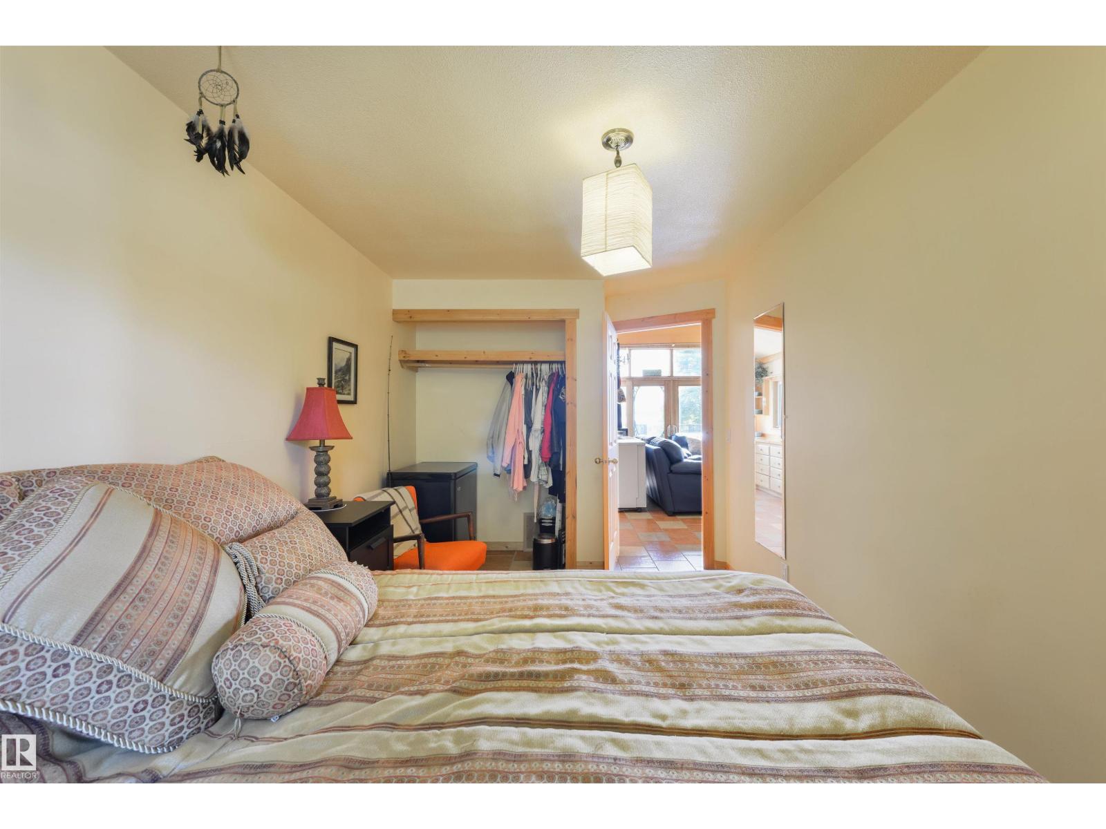 113 BAYVIEW DR - 17