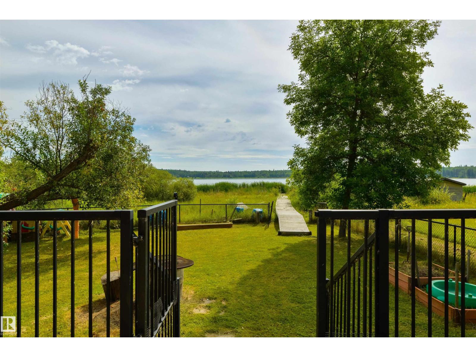 113 BAYVIEW DR - 25