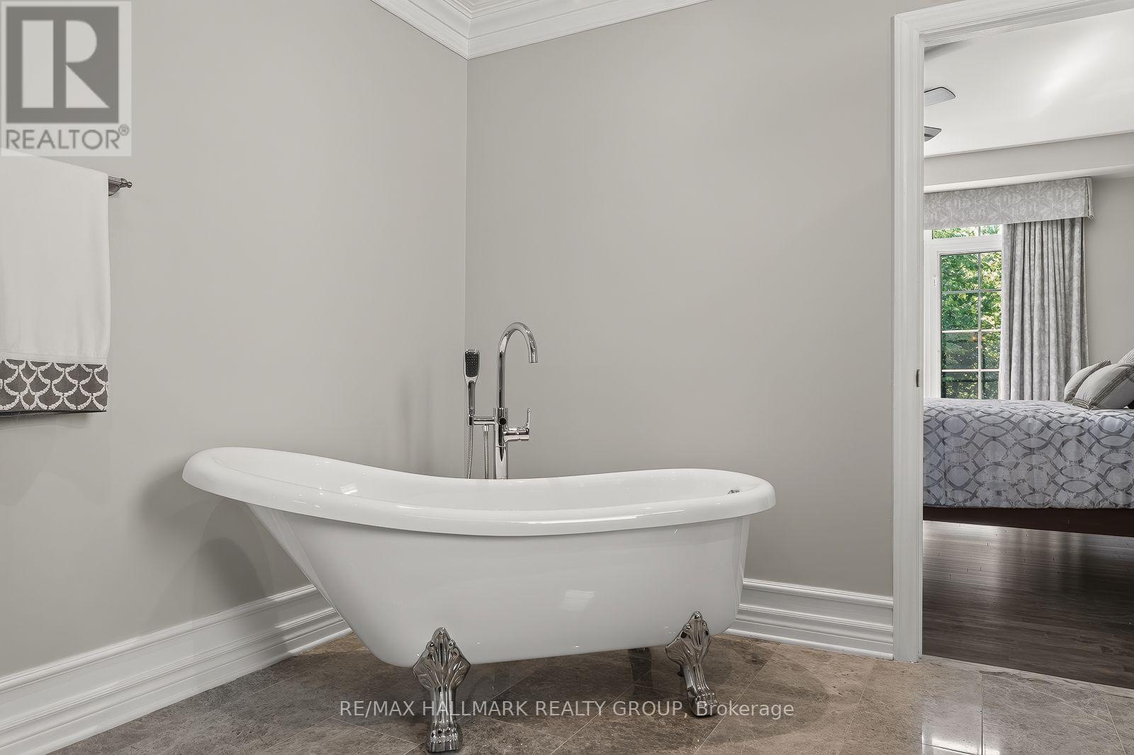 1954 LOBELIA WAY, Ottawa. Luxury613. By Peter Sagos - Image 26