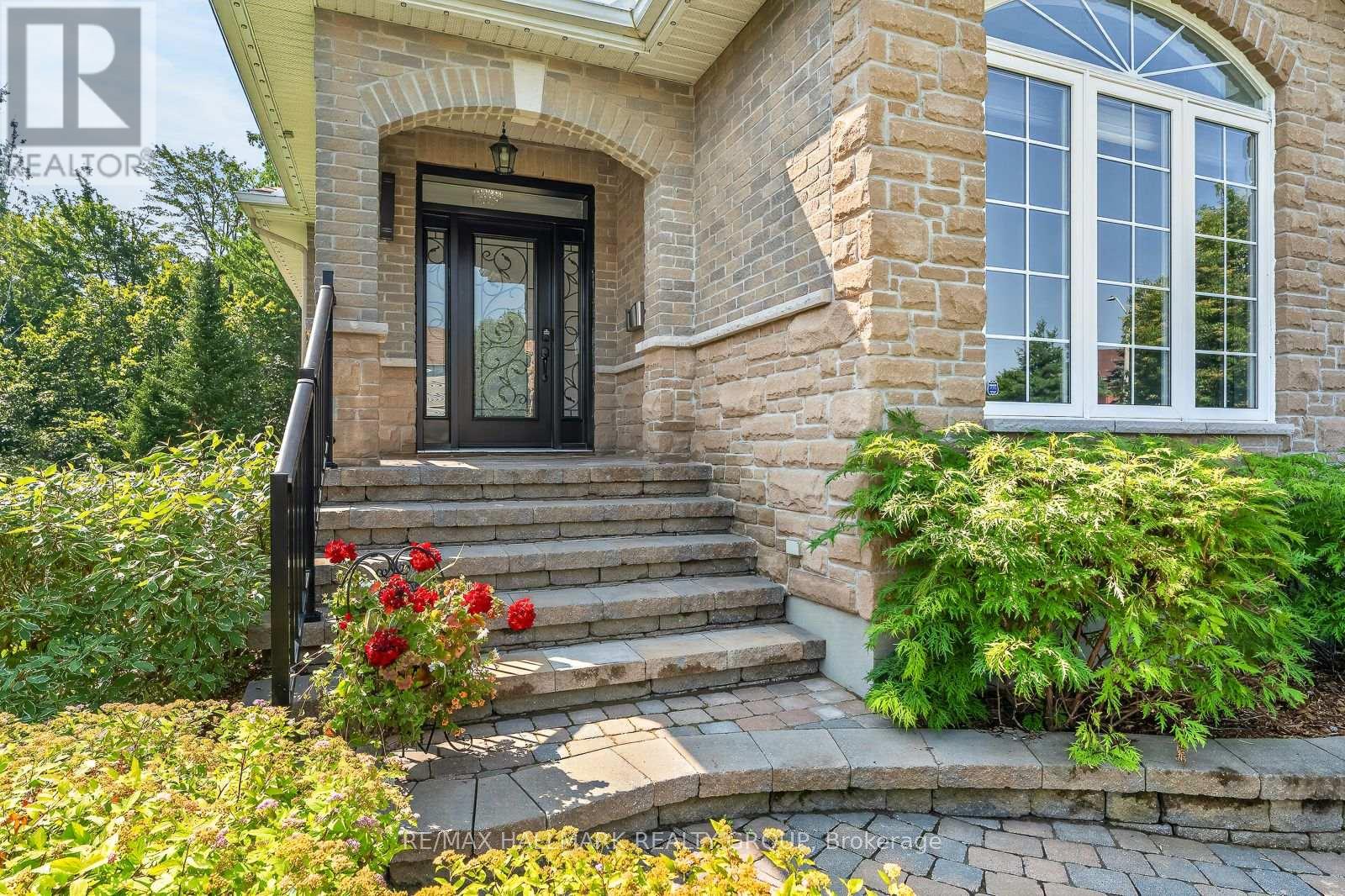 1954 LOBELIA WAY, Ottawa. Luxury613. By Peter Sagos - Image 7