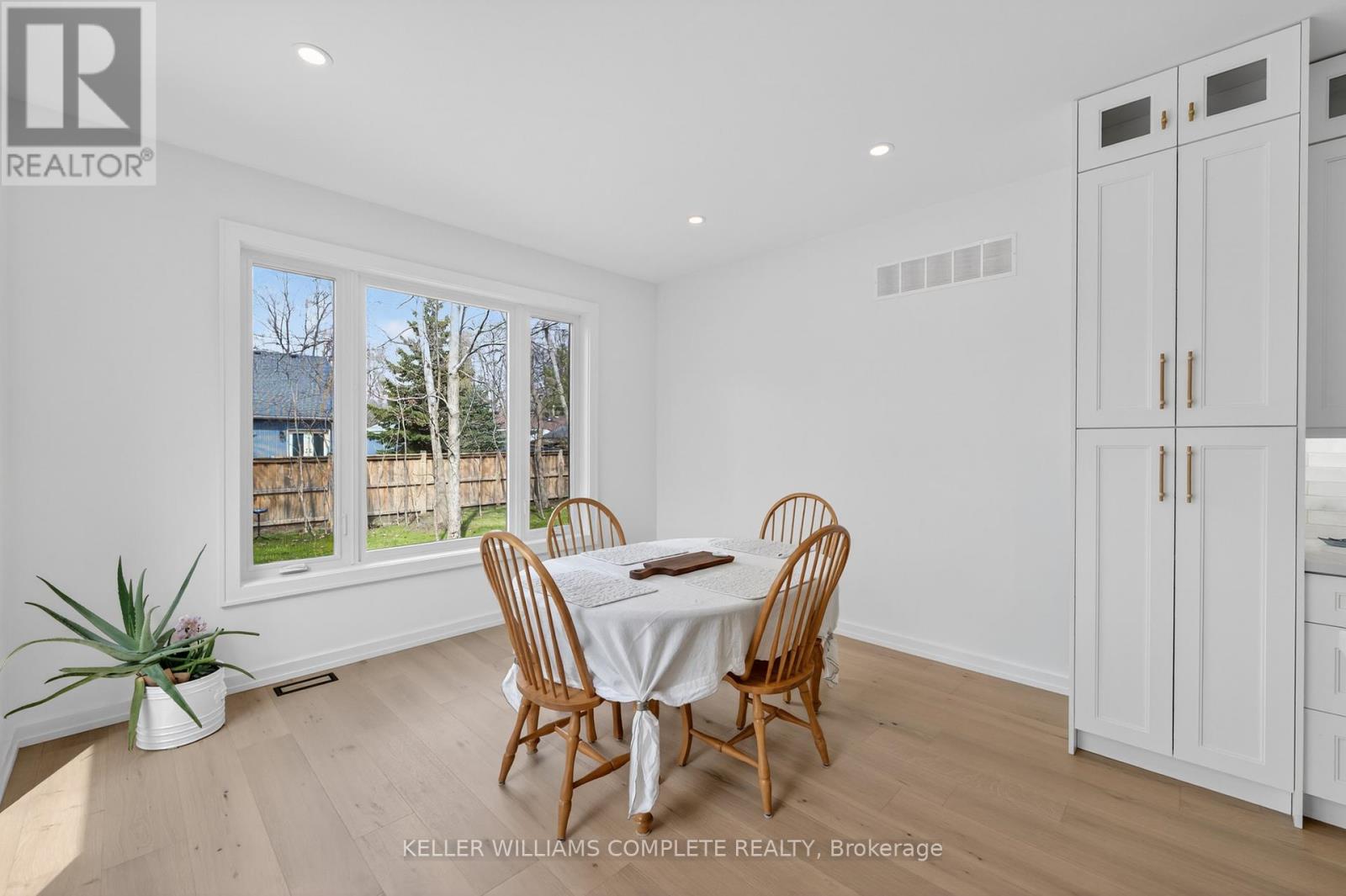 3310 BETHUNE AVENUE - 12