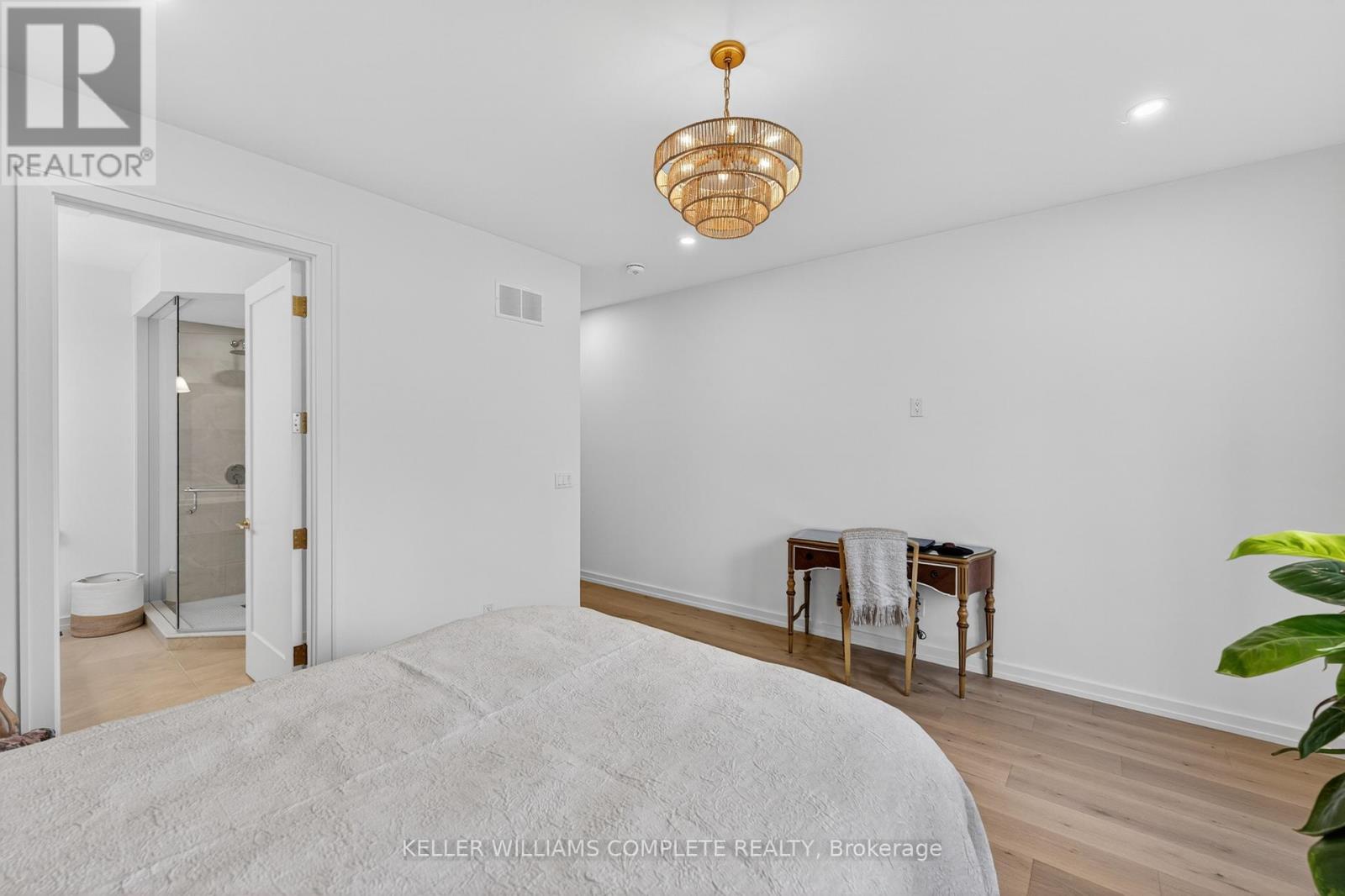 3310 BETHUNE AVENUE - 27