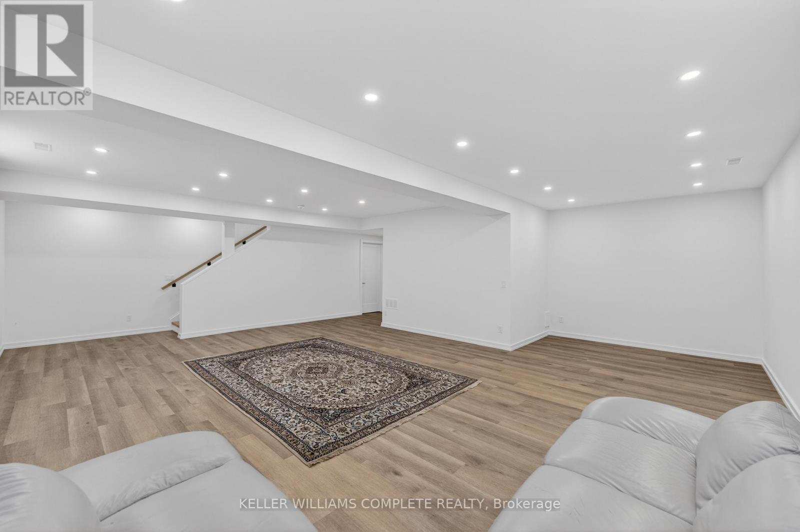 3310 BETHUNE AVENUE - 31