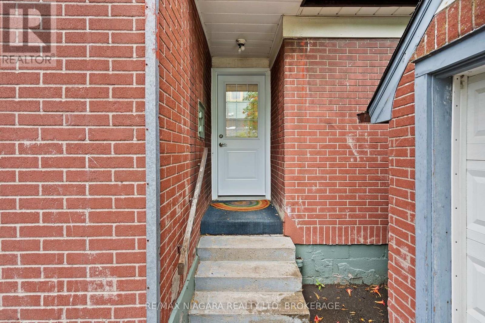 55 MAPLE STREET - 10