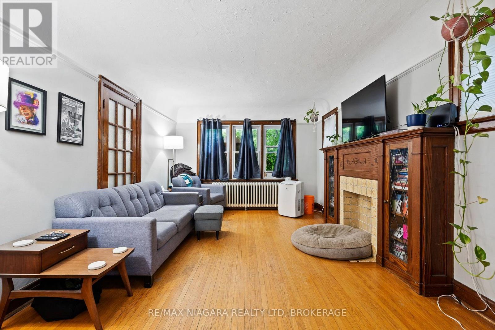 55 MAPLE STREET - 17