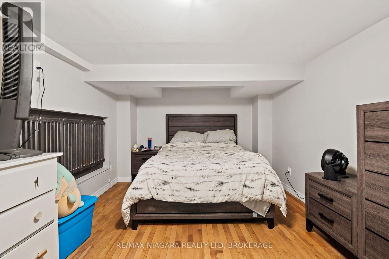 55 MAPLE STREET - 21