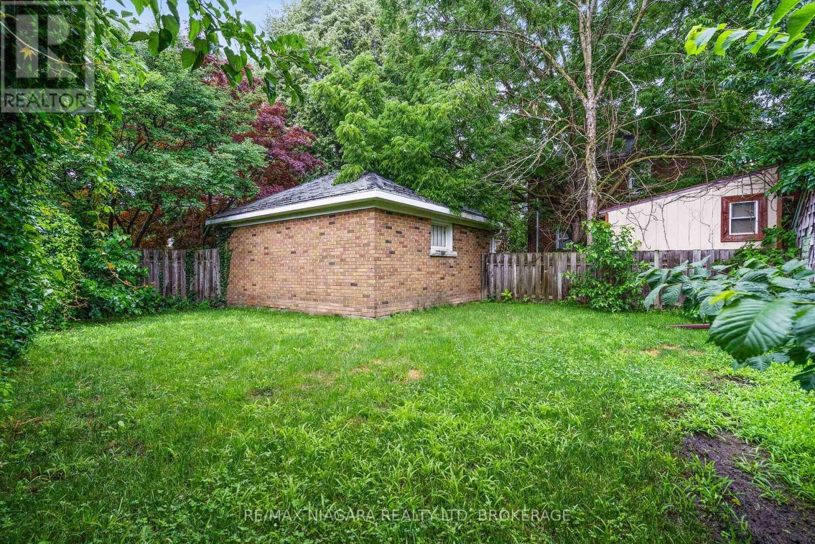 55 MAPLE STREET - 28