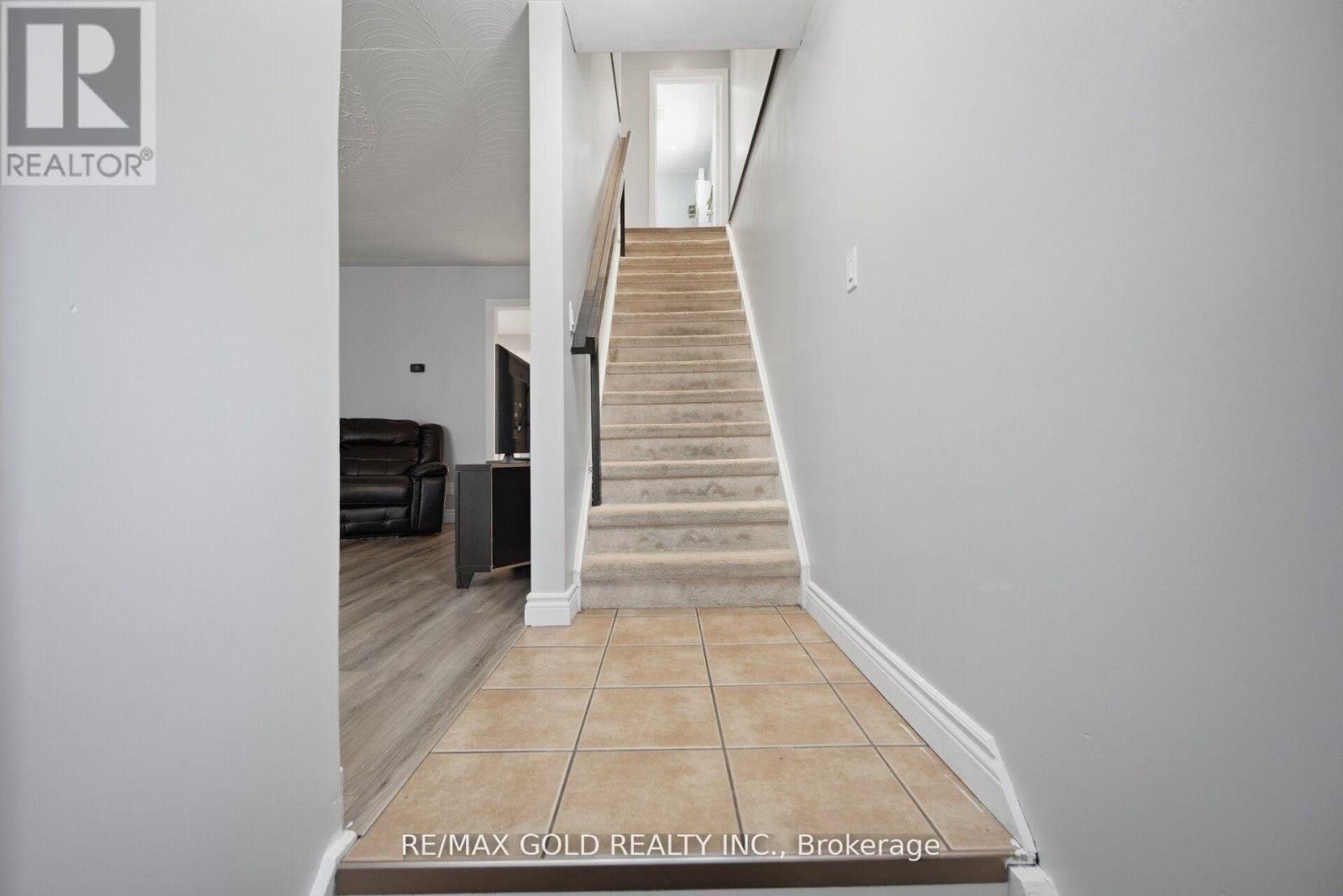 784 DOUGLAS STREET - 14
