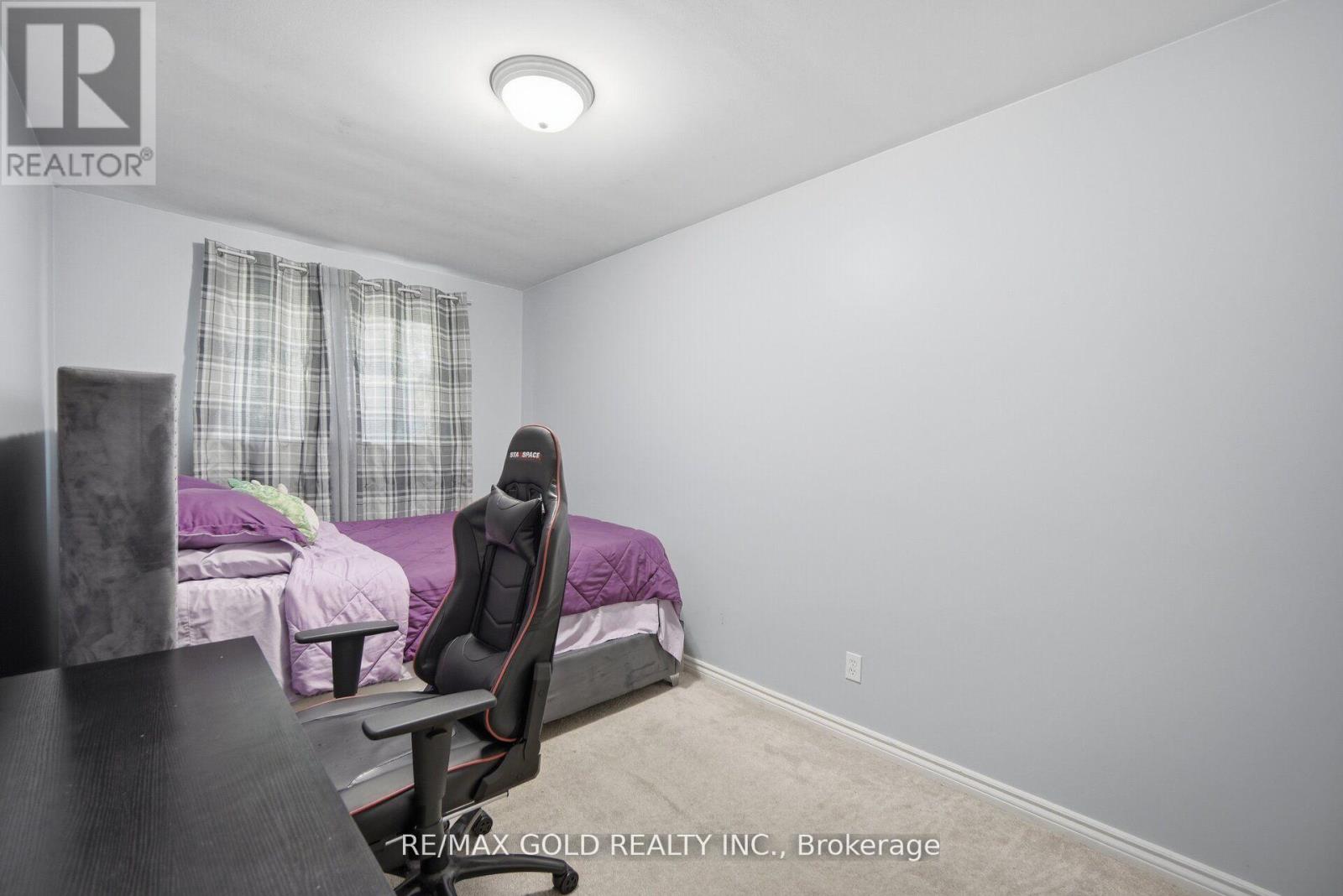 784 DOUGLAS STREET - 19