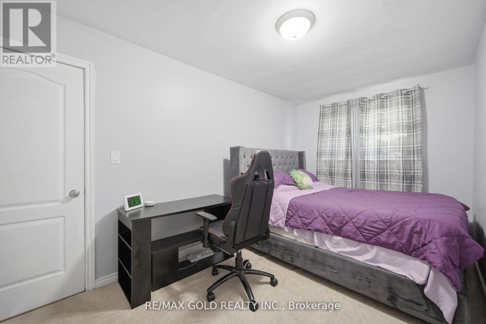 784 DOUGLAS STREET - 20