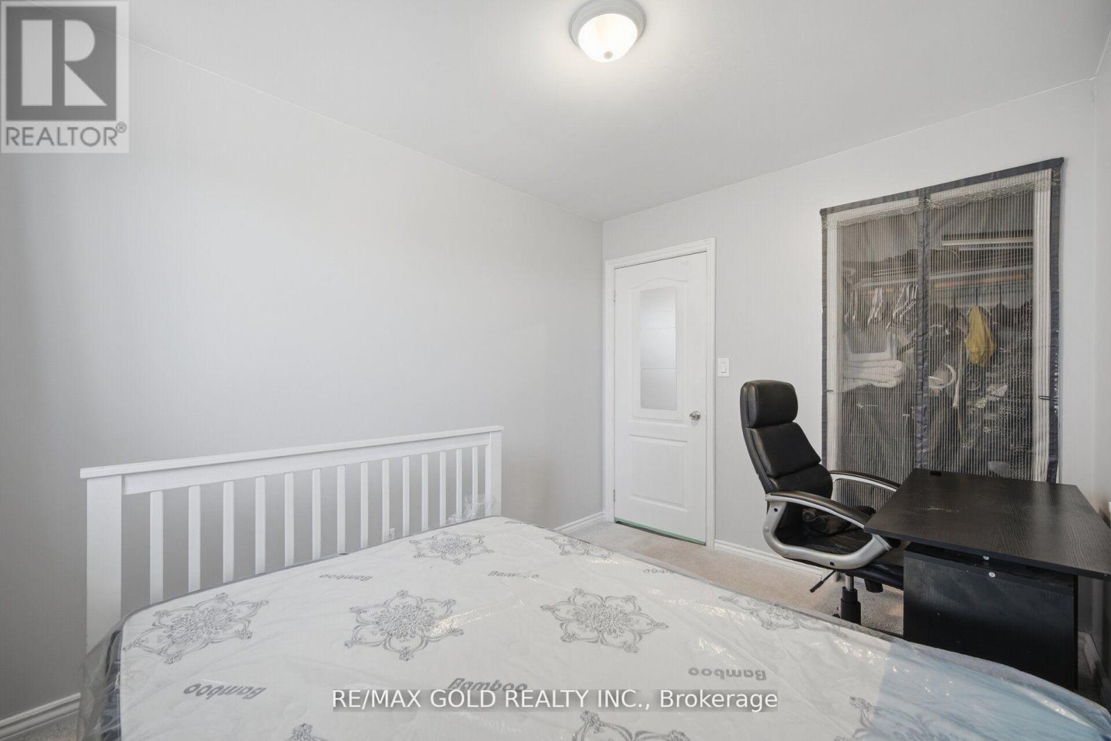 784 DOUGLAS STREET - 22