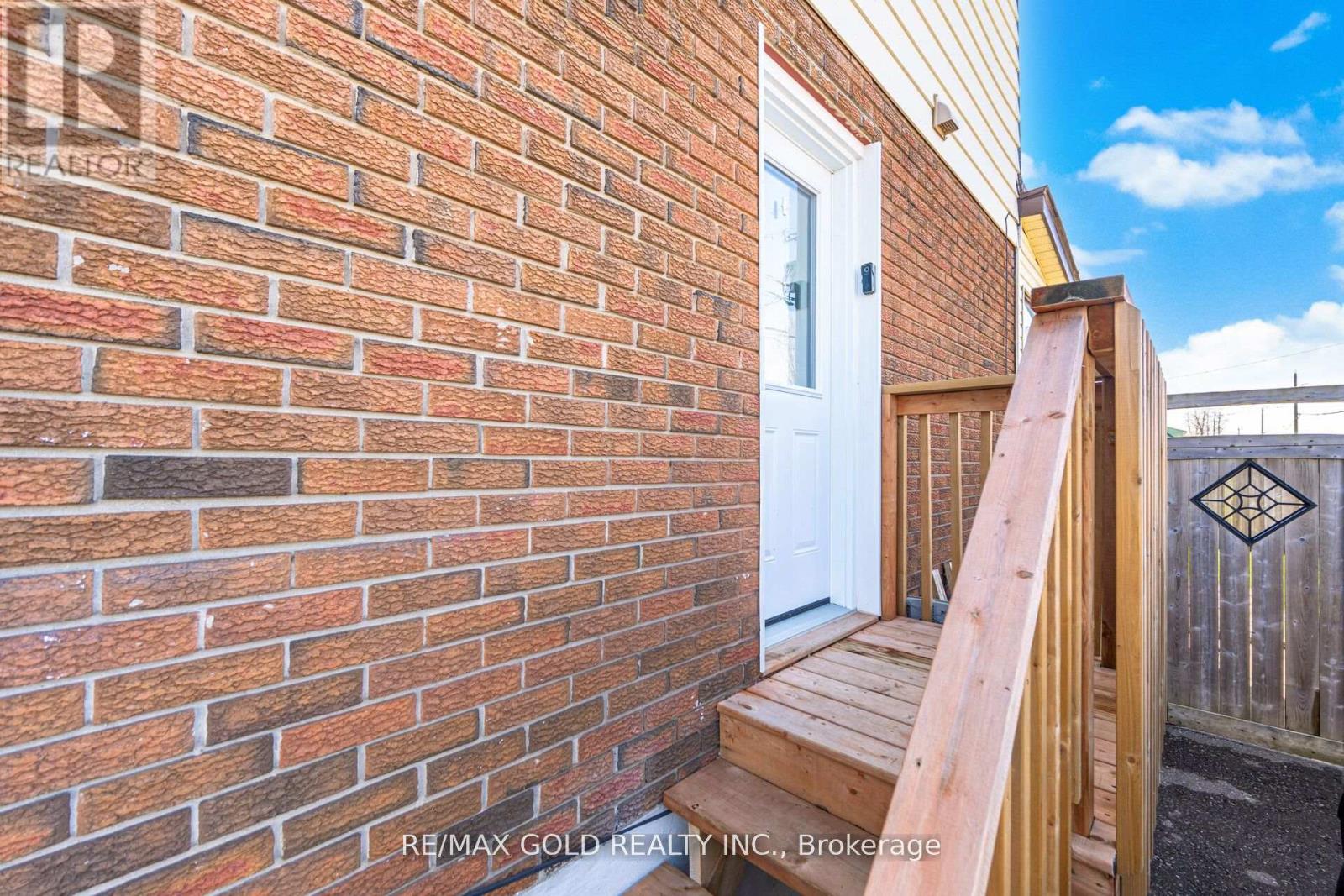 784 DOUGLAS STREET - 24