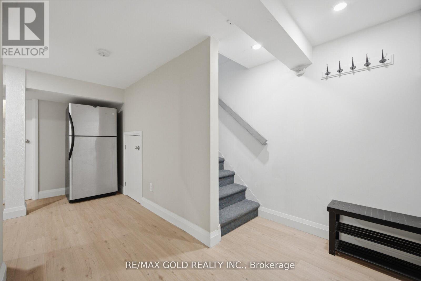 784 DOUGLAS STREET - 25